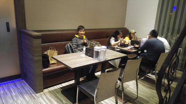 山丼(士林店)：【台北美食】堆的跟山一樣高的丼飯--山丼士林店@捷運士林站