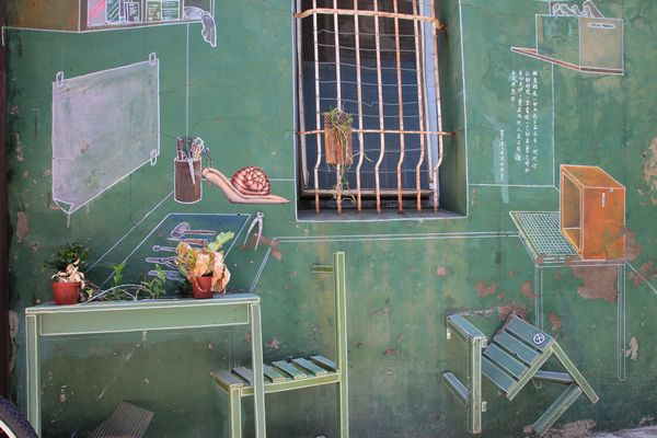 台南蝸牛巷：【台南景點】蝸牛巷~靜謐小巷的文青風格非常好拍，偶爾放慢步調，靜靜地享受片刻的美好吧