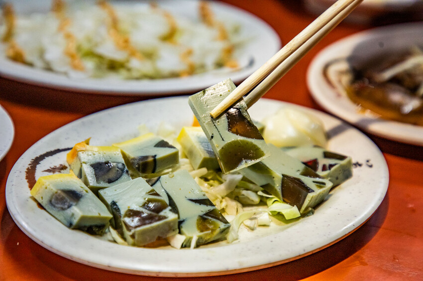 嘉義金馬肉粥炸物超強！必吃清單公開，銅板價超佛心。