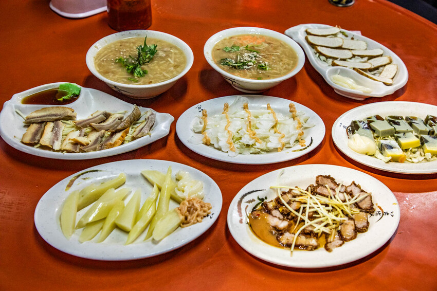 嘉義金馬肉粥炸物超強！必吃清單公開，銅板價超佛心。