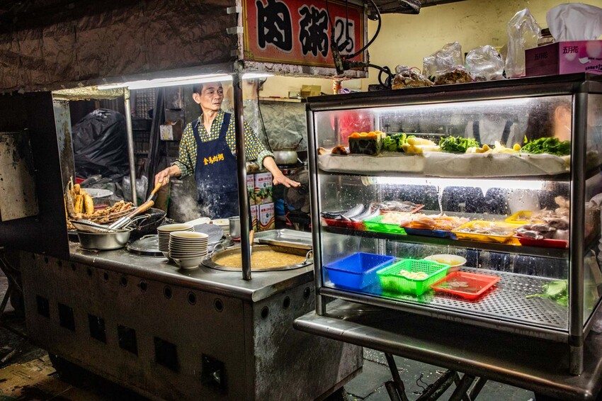 嘉義金馬肉粥炸物超強！必吃清單公開，銅板價超佛心。