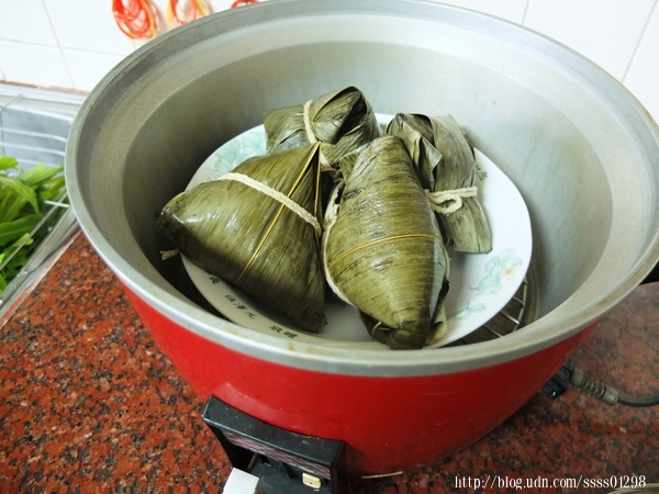 龐家肉粽：網路銷售【龐家肉粽】宅配團購好選擇 肉粽大顆、料多實在 在地新鮮食材製作 獨門醬汁入味 歡迎訂購唷！