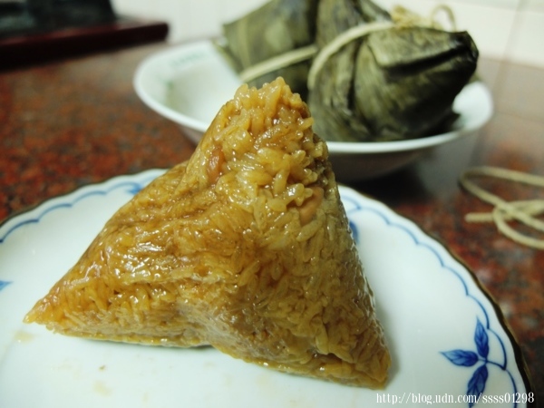 龐家肉粽：網路銷售【龐家肉粽】宅配團購好選擇 肉粽大顆、料多實在 在地新鮮食材製作 獨門醬汁入味 歡迎訂購唷！