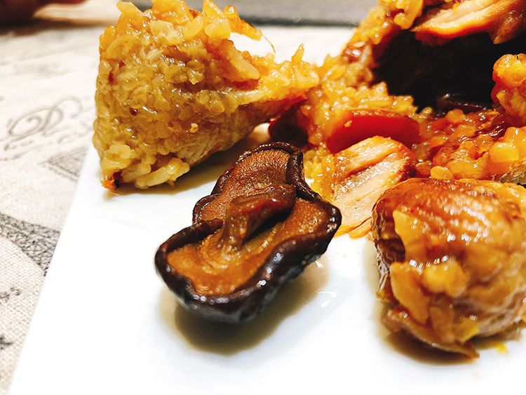 龐家肉粽,金門粽,我不是他媽媽,南門市場人氣肉粽,人氣南部粽,人氣北部粽,人氣水煮粽,客家粽,冰粽,傳統肉粽,鹼粽,豆沙粽,呷七碗金粽