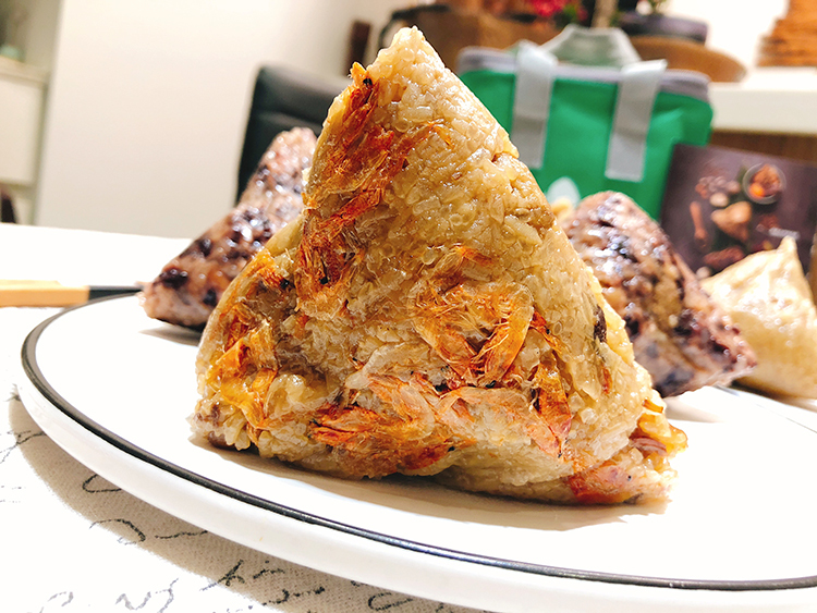 龐家肉粽,金門肉粽,端午節肉粽,南門市場肉粽,南門市場肉粽推薦,鮑魚粽,素粽,古早味肉粽,櫻花蝦干貝粽,海鮮粽,素粽推薦,宅配肉粽,宅配肉粽推薦