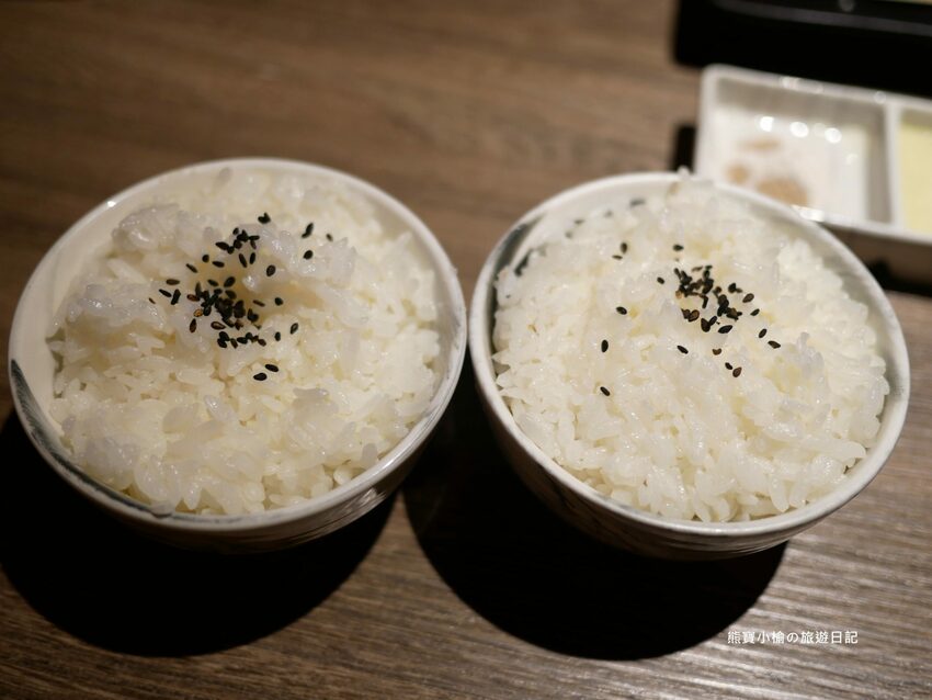 【台中后里美食】燒肉同話台中麗寶店，燒肉套餐1399元起！牛連忘返雙人套餐用餐心得，蔥鹽牛舌、伊比利豬、金黃酥脆手拿棒好吃！內文附詳細菜單價位介紹。 @熊寶小榆の旅遊日記