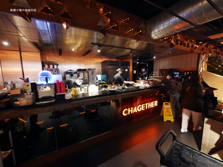 【台中后里美食】燒肉同話台中麗寶店，燒肉套餐1399元起！牛連忘返雙人套餐用餐心得，蔥鹽牛舌、伊比利豬、金黃酥脆手拿棒好吃！內文附詳細菜單價位介紹。 @熊寶小榆の旅遊日記