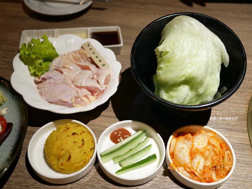 【台中后里美食】燒肉同話台中麗寶店，燒肉套餐1399元起！牛連忘返雙人套餐用餐心得，蔥鹽牛舌、伊比利豬、金黃酥脆手拿棒好吃！內文附詳細菜單價位介紹。 @熊寶小榆の旅遊日記