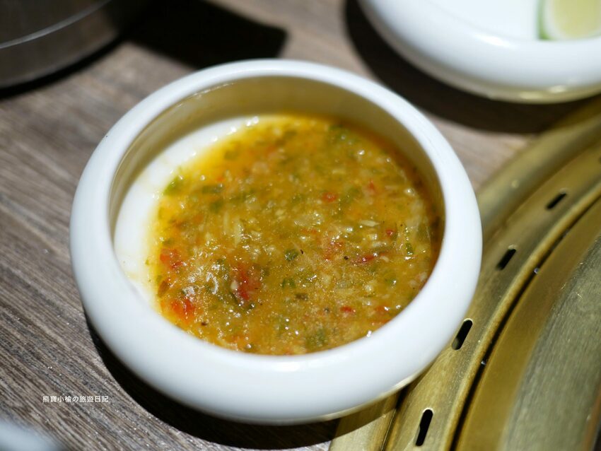 【台中后里美食】燒肉同話台中麗寶店，燒肉套餐1399元起！牛連忘返雙人套餐用餐心得，蔥鹽牛舌、伊比利豬、金黃酥脆手拿棒好吃！內文附詳細菜單價位介紹。 @熊寶小榆の旅遊日記