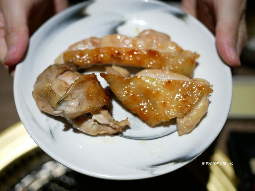 【台中后里美食】燒肉同話台中麗寶店，燒肉套餐1399元起！牛連忘返雙人套餐用餐心得，蔥鹽牛舌、伊比利豬、金黃酥脆手拿棒好吃！內文附詳細菜單價位介紹。 @熊寶小榆の旅遊日記