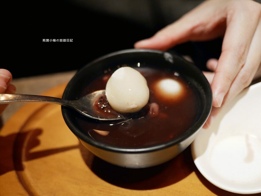 【台中后里美食】燒肉同話台中麗寶店，燒肉套餐1399元起！牛連忘返雙人套餐用餐心得，蔥鹽牛舌、伊比利豬、金黃酥脆手拿棒好吃！內文附詳細菜單價位介紹。 @熊寶小榆の旅遊日記