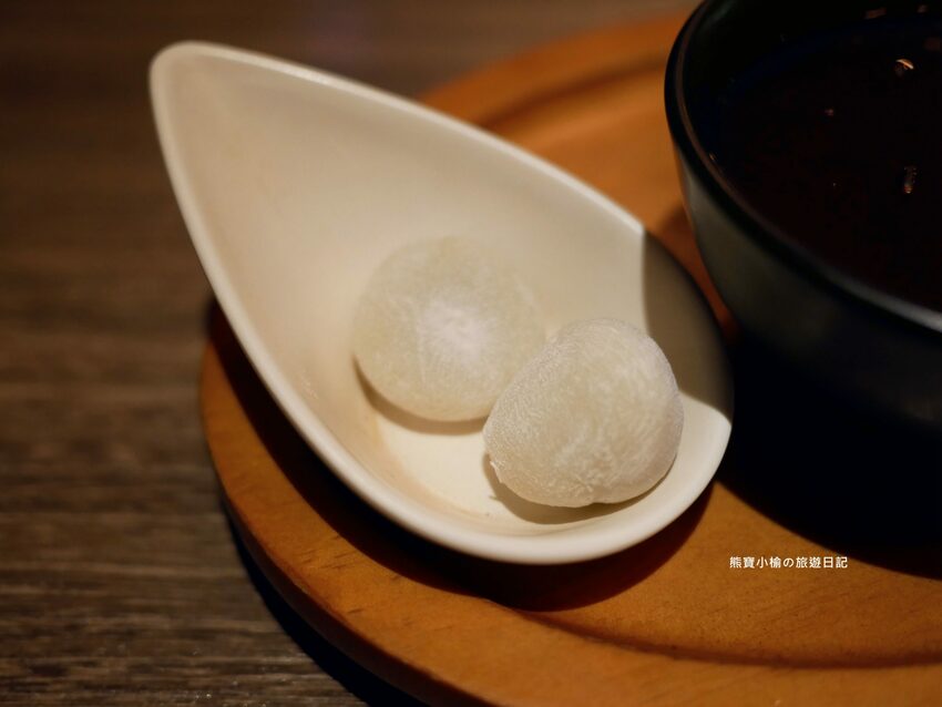 【台中后里美食】燒肉同話台中麗寶店，燒肉套餐1399元起！牛連忘返雙人套餐用餐心得，蔥鹽牛舌、伊比利豬、金黃酥脆手拿棒好吃！內文附詳細菜單價位介紹。 @熊寶小榆の旅遊日記