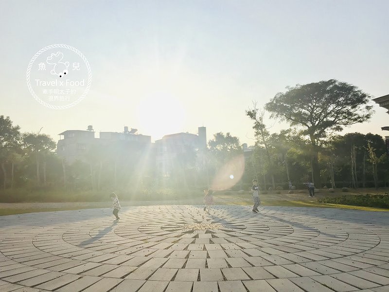 HoneyWood Cafe，陽光與綠地，親子家庭必訪的庭園餐廳，網美也該衝一波 @魚兒 x 牽手明太子的「視」界旅行