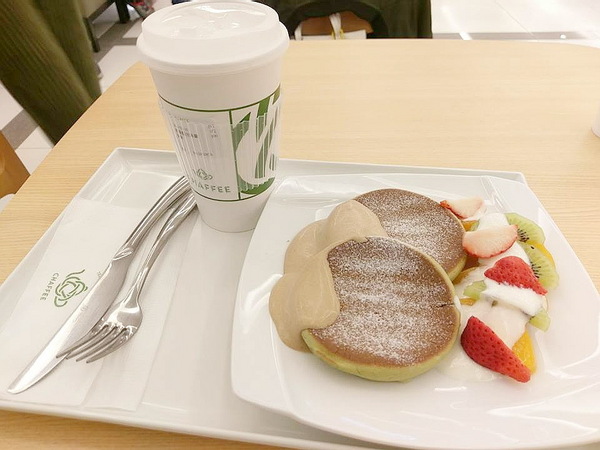 南港CHAFFEE：南港CHAFFEE-天仁茗茶旗下新品牌  意味著自由開放的茶空間  舒服的環境  悠閒的氣氛  美味的茶飲和餐點  下午茶時光的好選擇