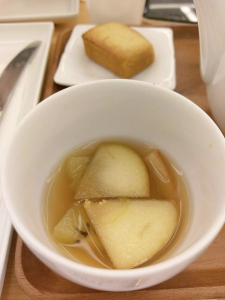 南港CHAFFEE：南港CHAFFEE-天仁茗茶旗下新品牌  意味著自由開放的茶空間  舒服的環境  悠閒的氣氛  美味的茶飲和餐點  下午茶時光的好選擇