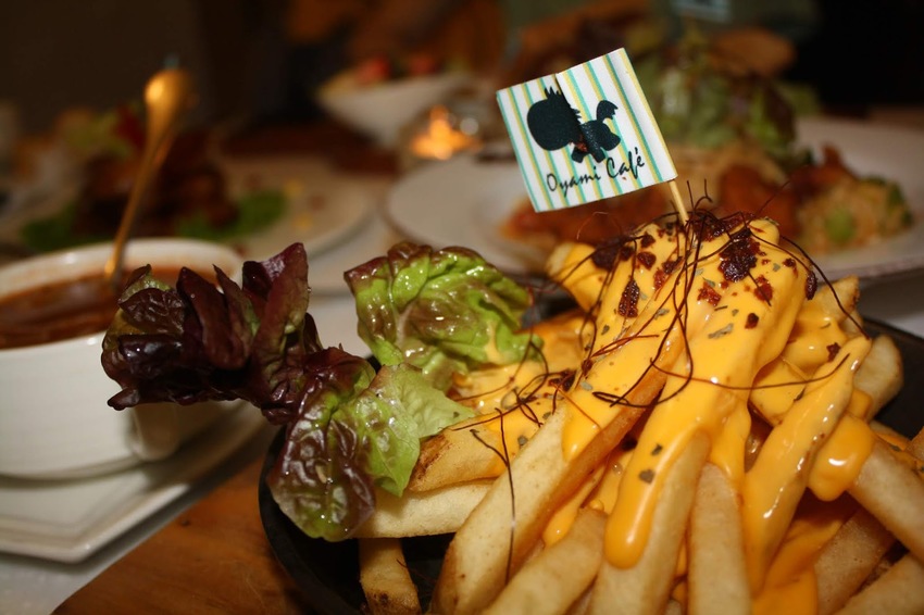 【捷運新埔站美食】Oyami cafe-IG打卡美食 夏威夷鬆餅,板橋下午茶／新埔義式餐廳／咖啡鬆餅／韓式炸雞