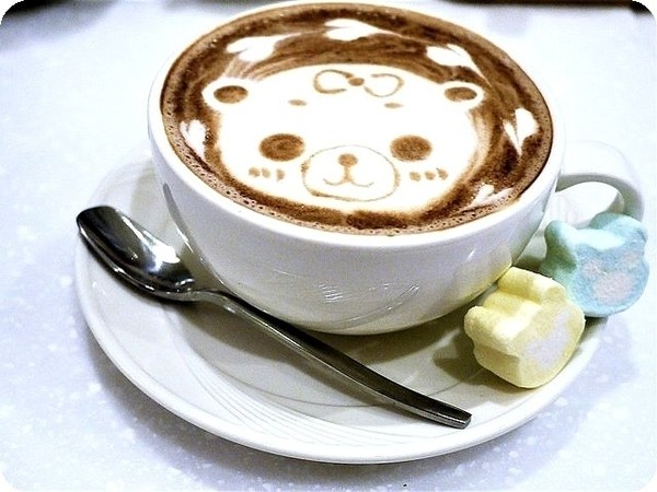 Oyami cafe(板橋店):【板橋下午茶】OYAMI CAFE 姊妹午後聊天約會首選,鬆餅 / 義大利麵,捷運新埔站