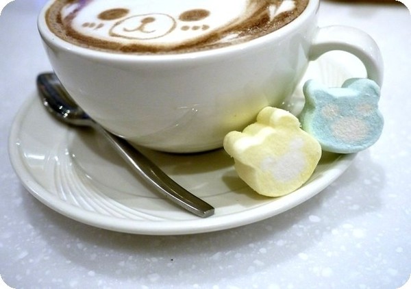 Oyami cafe(板橋店):【板橋下午茶】OYAMI CAFE 姊妹午後聊天約會首選,鬆餅 / 義大利麵,捷運新埔站