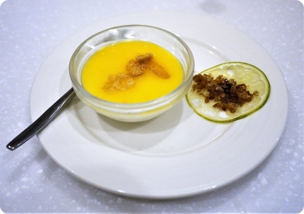 Oyami cafe(板橋店):【板橋下午茶】OYAMI CAFE 姊妹午後聊天約會首選,鬆餅 / 義大利麵,捷運新埔站