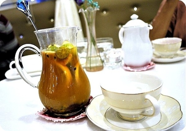 Oyami cafe(板橋店):【板橋下午茶】OYAMI CAFE 姊妹午後聊天約會首選,鬆餅 / 義大利麵,捷運新埔站