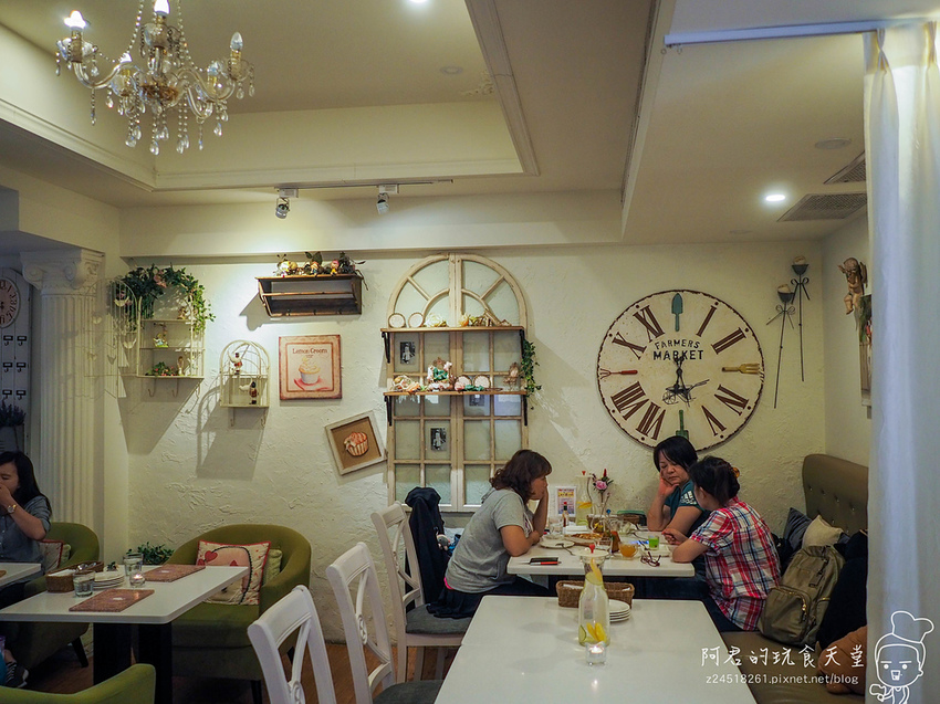 【新北】Oyami Cafe 新埔店｜超吸睛龍蝦義大利麵｜令人少女心噴發的夢幻餐廳｜板橋下午茶｜義式餐廳ｘ咖啡鬆餅