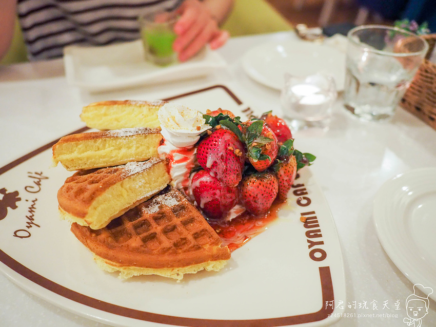 【新北】Oyami Cafe 新埔店｜超吸睛龍蝦義大利麵｜令人少女心噴發的夢幻餐廳｜板橋下午茶｜義式餐廳ｘ咖啡鬆餅