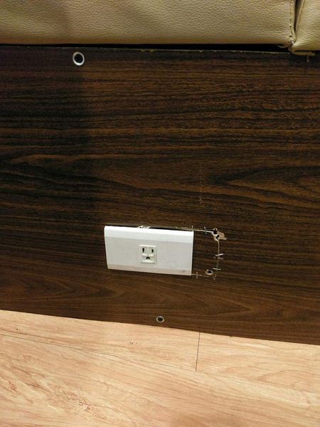 Oyami cafe(板橋店)：Oyami cafe-板橋美食  靠近捷運新埔站 包含鬆餅、義大利麵等  超適合和姊妹來這邊享用下午茶