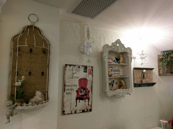 Oyami cafe(板橋店)：Oyami cafe-板橋美食  靠近捷運新埔站 包含鬆餅、義大利麵等  超適合和姊妹來這邊享用下午茶