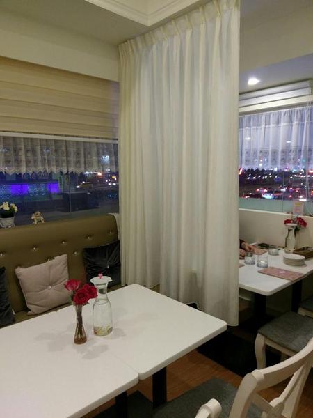 Oyami cafe(板橋店)：Oyami cafe-板橋美食  靠近捷運新埔站 包含鬆餅、義大利麵等  超適合和姊妹來這邊享用下午茶