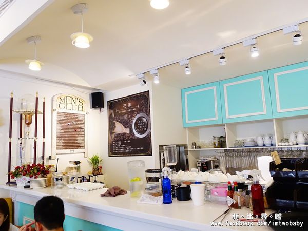 Oyami cafe(板橋店):【捷運美食】Oyami 板橋新埔店 法式鄉村風格少女心大爆發的夢幻餐廳 姊妹談心聚餐首選 下午茶 / 義大利麵 / 鬆餅 捷運新埔站