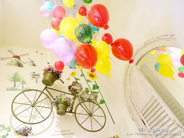 Oyami cafe(板橋店):【捷運美食】Oyami 板橋新埔店 法式鄉村風格少女心大爆發的夢幻餐廳 姊妹談心聚餐首選 下午茶 / 義大利麵 / 鬆餅 捷運新埔站