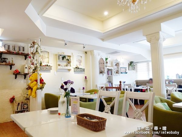 Oyami cafe(板橋店):【捷運美食】Oyami 板橋新埔店 法式鄉村風格少女心大爆發的夢幻餐廳 姊妹談心聚餐首選 下午茶 / 義大利麵 / 鬆餅 捷運新埔站