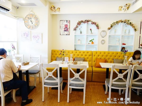Oyami cafe(板橋店):【捷運美食】Oyami 板橋新埔店 法式鄉村風格少女心大爆發的夢幻餐廳 姊妹談心聚餐首選 下午茶 / 義大利麵 / 鬆餅 捷運新埔站