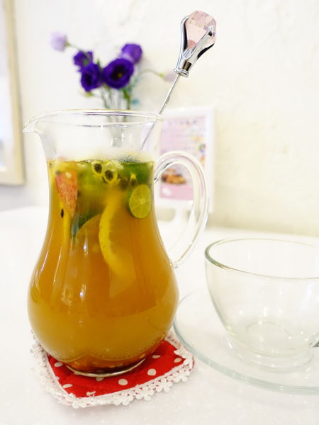 Oyami cafe(板橋店):【捷運美食】Oyami 板橋新埔店 法式鄉村風格少女心大爆發的夢幻餐廳 姊妹談心聚餐首選 下午茶 / 義大利麵 / 鬆餅 捷運新埔站