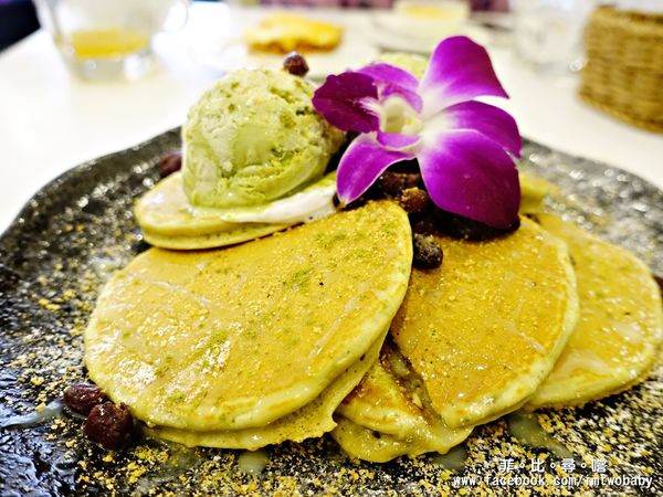 Oyami cafe(板橋店):【捷運美食】Oyami 板橋新埔店 法式鄉村風格少女心大爆發的夢幻餐廳 姊妹談心聚餐首選 下午茶 / 義大利麵 / 鬆餅 捷運新埔站