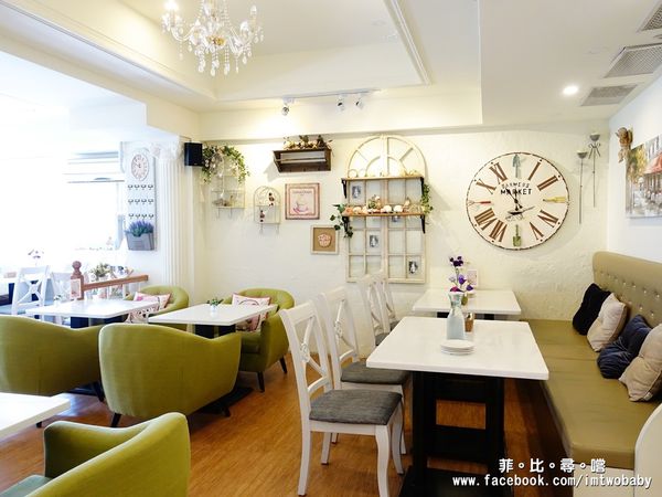 Oyami cafe(板橋店):【捷運美食】Oyami 板橋新埔店 法式鄉村風格少女心大爆發的夢幻餐廳 姊妹談心聚餐首選 下午茶 / 義大利麵 / 鬆餅 捷運新埔站