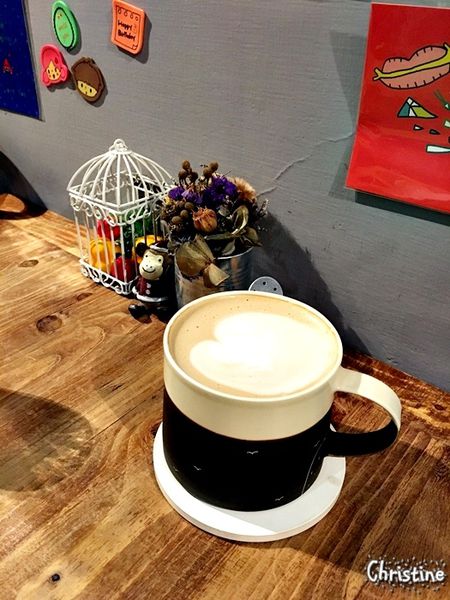 【新北。美食】新莊 / 好食記，下午茶，巷弄間的隱密咖啡廳，溫暖空間細品軟綿鬆餅，無時間限制，近捷運新莊站