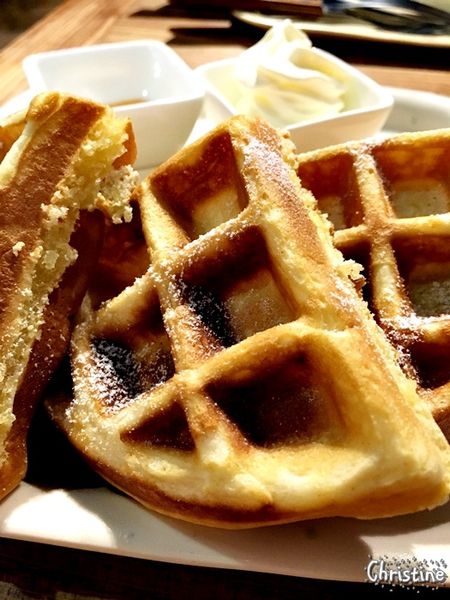 【新北。美食】新莊 / 好食記，下午茶，巷弄間的隱密咖啡廳，溫暖空間細品軟綿鬆餅，無時間限制，近捷運新莊站