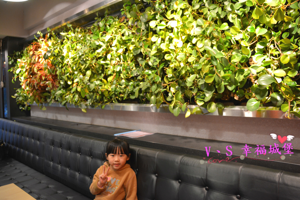 【內湖美食】洋夫人壽喜燒、鍋物、牛排 - 開幕大放送 排餐、火鍋肉品 買一送一,無低消無服務費,讓你大口大口吃肉,吃的開心滿足