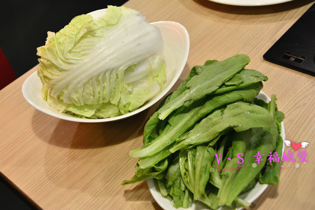 【內湖美食】洋夫人壽喜燒、鍋物、牛排 - 開幕大放送 排餐、火鍋肉品 買一送一,無低消無服務費,讓你大口大口吃肉,吃的開心滿足