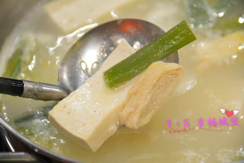 【內湖美食】洋夫人壽喜燒、鍋物、牛排 - 開幕大放送 排餐、火鍋肉品 買一送一,無低消無服務費,讓你大口大口吃肉,吃的開心滿足