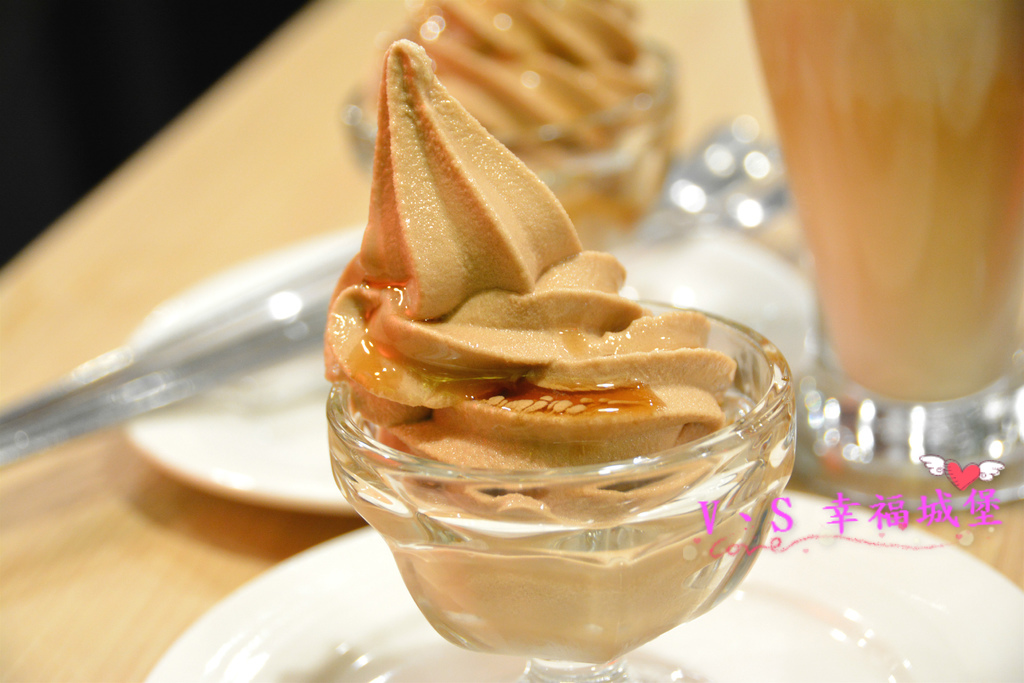 【內湖美食】洋夫人壽喜燒、鍋物、牛排 - 開幕大放送 排餐、火鍋肉品 買一送一,無低消無服務費,讓你大口大口吃肉,吃的開心滿足