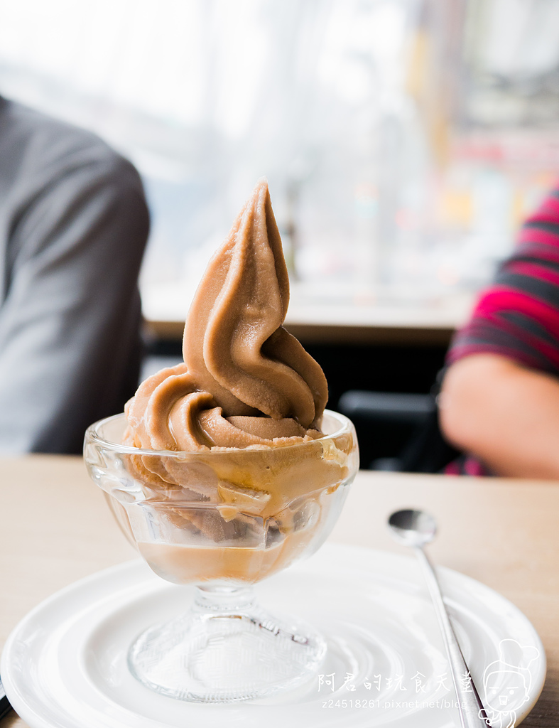 【台北】洋夫人壽喜燒、鍋物、牛排|新開幕~排餐、火鍋肉盤買一送一