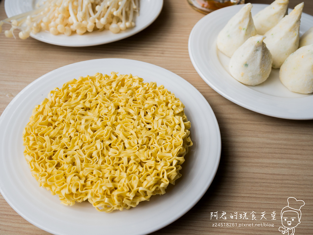 【台北】洋夫人壽喜燒、鍋物、牛排|新開幕~排餐、火鍋肉盤買一送一