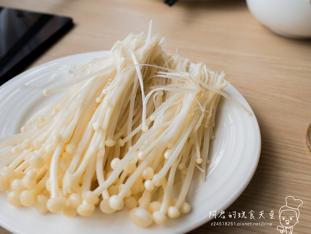 【台北】洋夫人壽喜燒、鍋物、牛排|新開幕~排餐、火鍋肉盤買一送一