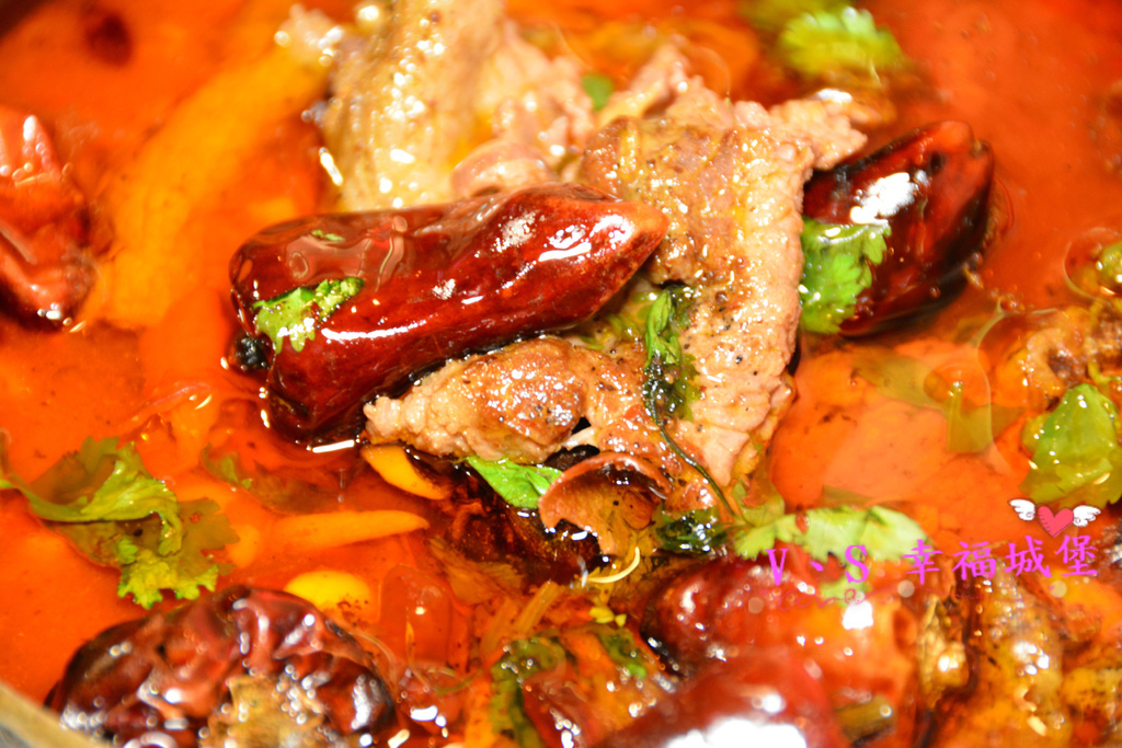 【台北美食】伙房台日私藏料理 ~ 結合川菜、燒烤、日式、鍋物、私房創意料理，一次滿足你多種享受，滿800就可用一元選一道菜喔!快約好友、姐妹淘來一趟美食之旅吧