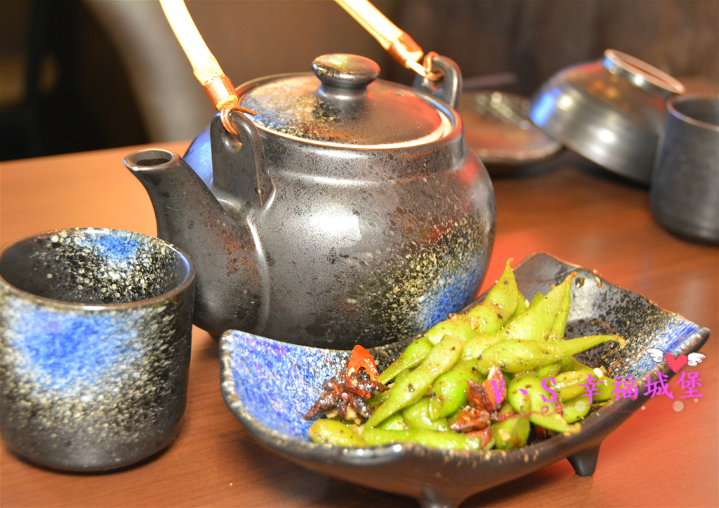 【台北美食】伙房台日私藏料理 ~ 結合川菜、燒烤、日式、鍋物、私房創意料理，一次滿足你多種享受，滿800就可用一元選一道菜喔!快約好友、姐妹淘來一趟美食之旅吧