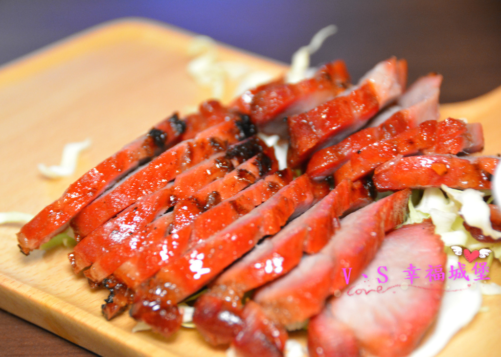 【台北美食】伙房台日私藏料理 ~ 結合川菜、燒烤、日式、鍋物、私房創意料理，一次滿足你多種享受，滿800就可用一元選一道菜喔!快約好友、姐妹淘來一趟美食之旅吧