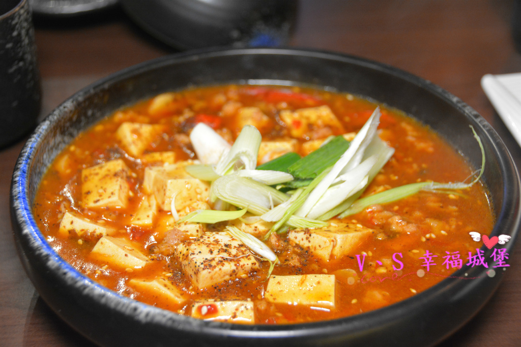 【台北美食】伙房台日私藏料理 ~ 結合川菜、燒烤、日式、鍋物、私房創意料理，一次滿足你多種享受，滿800就可用一元選一道菜喔!快約好友、姐妹淘來一趟美食之旅吧