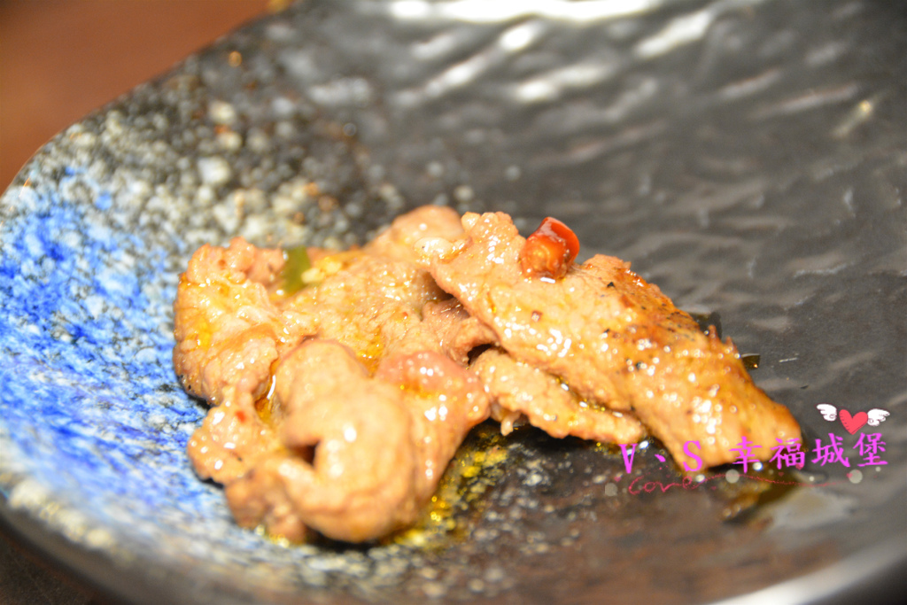 【台北美食】伙房台日私藏料理 ~ 結合川菜、燒烤、日式、鍋物、私房創意料理，一次滿足你多種享受，滿800就可用一元選一道菜喔!快約好友、姐妹淘來一趟美食之旅吧